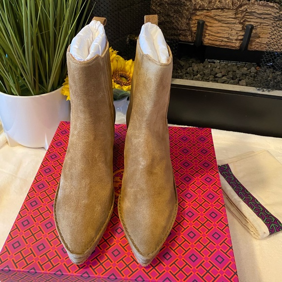 NWT TORY BURCH LILA HEELED ANKLE BOOT - Picture 2 of 7